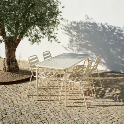 REKTA Table Sable